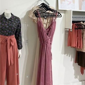 Gorgeous rose gold pink pleated wrap dress drama queen medium boutique lustre
